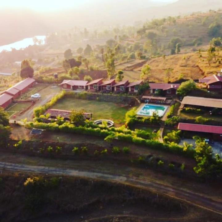 Mysticstays Resort Wai Exteriör bild