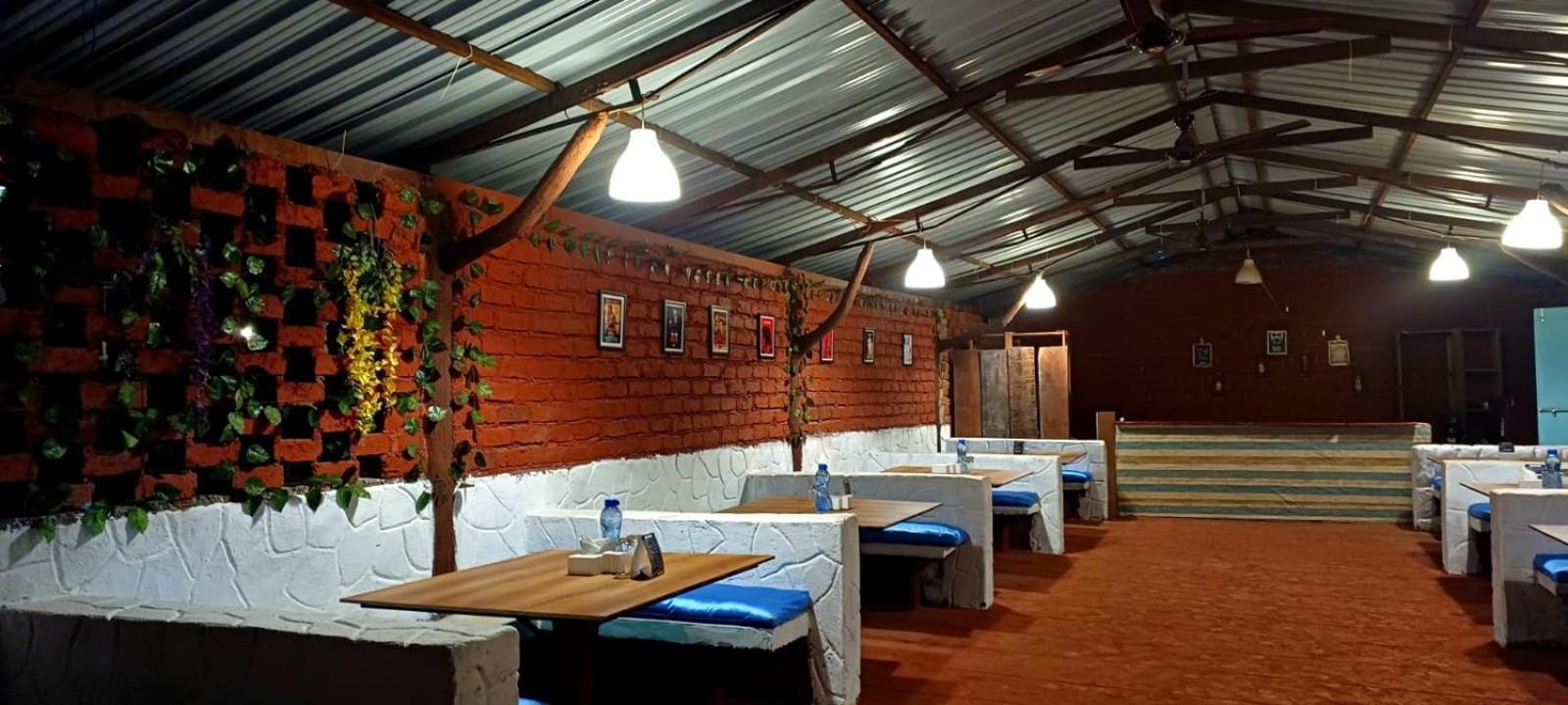 Mysticstays Resort Wai Exteriör bild