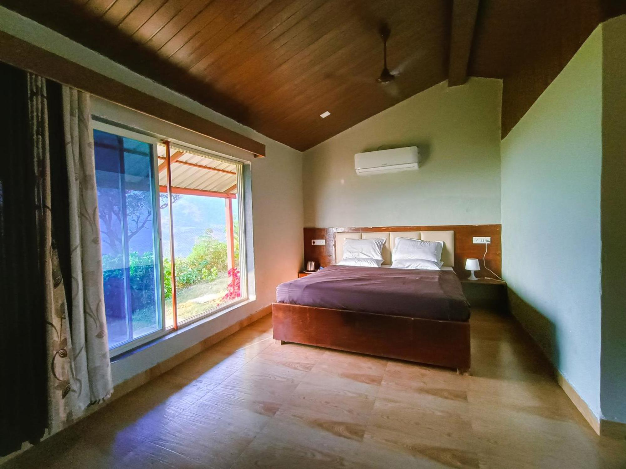 Mysticstays Resort Wai Exteriör bild